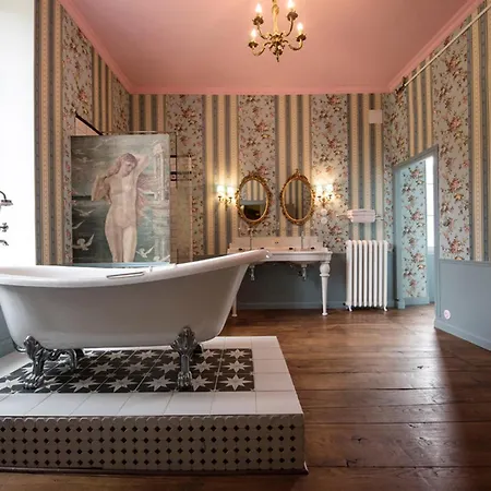 Chateau De Russas, D'hote Saint-Adjutory